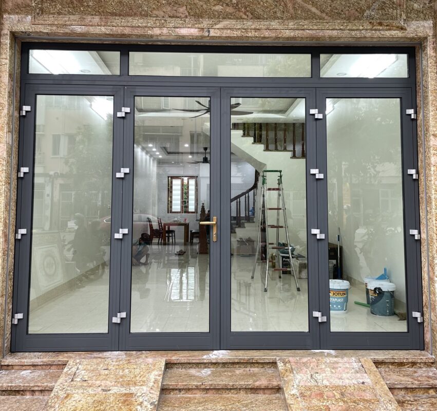 cac-loai-ban-le-cua-nhom