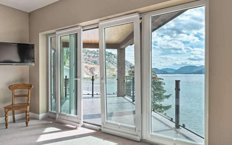 LỢI ÍCH CỦA VIỆC LÀM CỬA NHÔM KÍNH lam-cua-nhom-kinh-mo-quay-1