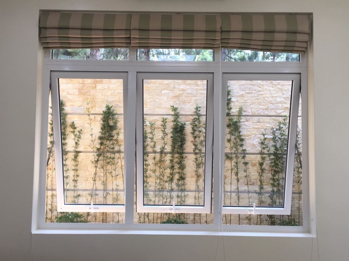 cua-so-mo-hat-bi-ket-5