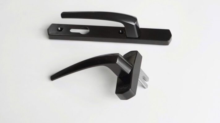 Giá tay nắm cửa nhôm (4)