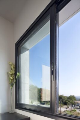 Top 3 Phụ Kiện Tay Nắm Cửa Nhôm Kính Thợ Xưởng Không Thể Thiếu Phụ kiện tay nắm cửa nhôm (1)