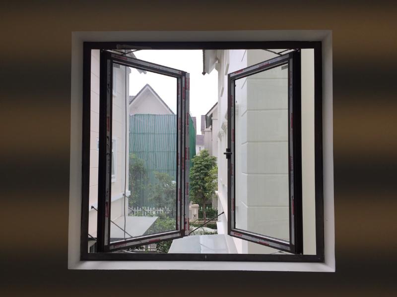 Thay bản lề cửa nhôm tại nhà: Cần chú ý số lượng bản lề trên 1 cánh cửa và hệ nhôm tương thích